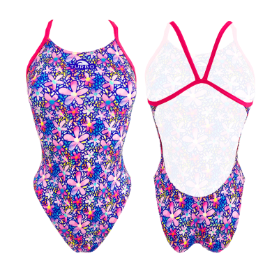 women-teen-magic-flowers-83152651.html